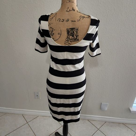 BANANA republic black and white striped bodycon low back dress size 4 - Picture 3 of 5